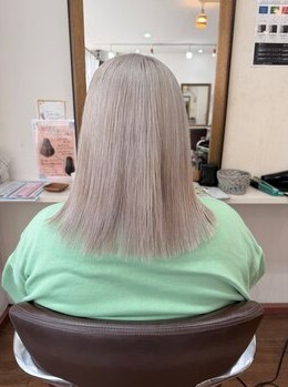 クラウドヘアー東照宮店／ホワイトアッシュ